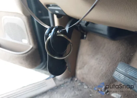 2000 Chrysler Town & Country Lxi from USA, damaged, VIN 1C4GP54L3YB710313